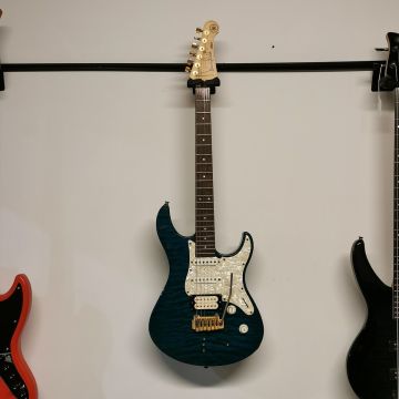 CHITARRA ELETTRICA YAMAHA PACIFICA 812 WX USATA